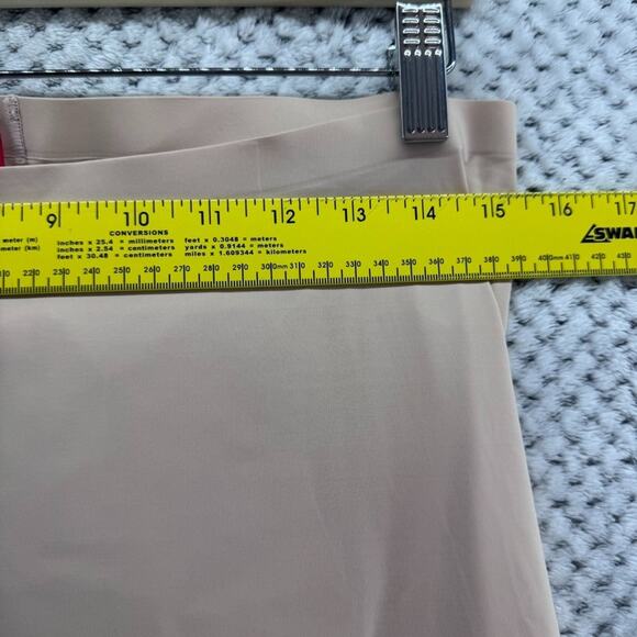 Spanx Shorts Womens Plus Size 1X Nude Beige Mid Thigh Shapewear Slimplicity - Picture 2 of 9